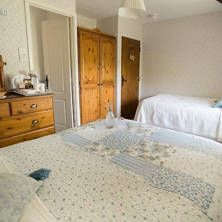 Combas Farm Hotel บรอนตัน ภายนอก รูปภาพ