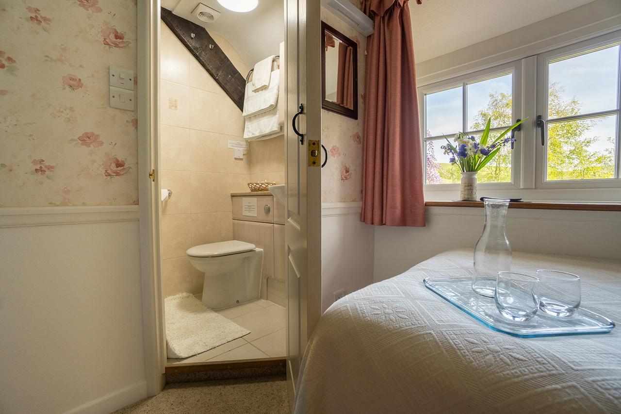 Combas Farm Hotel บรอนตัน ภายนอก รูปภาพ