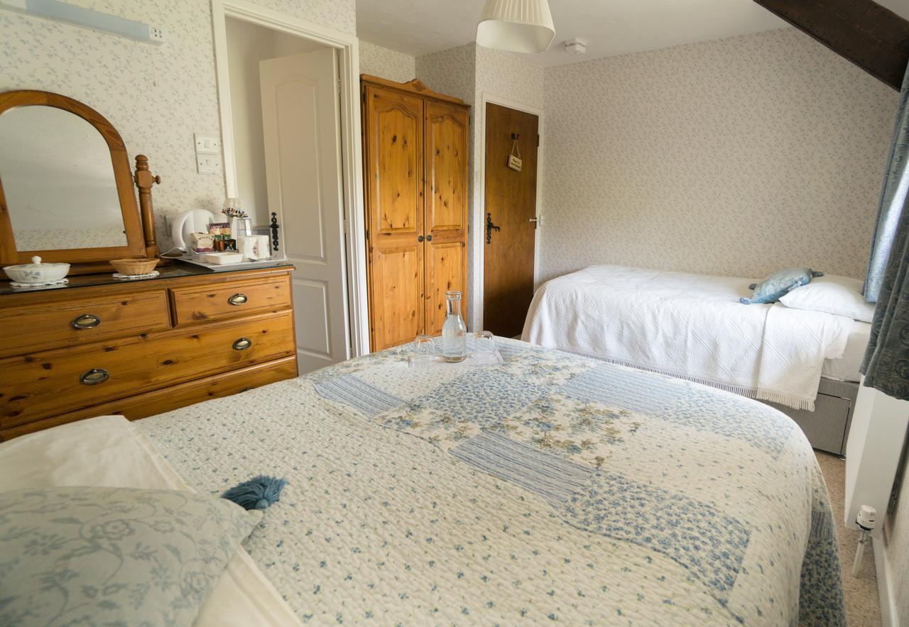 Combas Farm Hotel บรอนตัน ภายนอก รูปภาพ